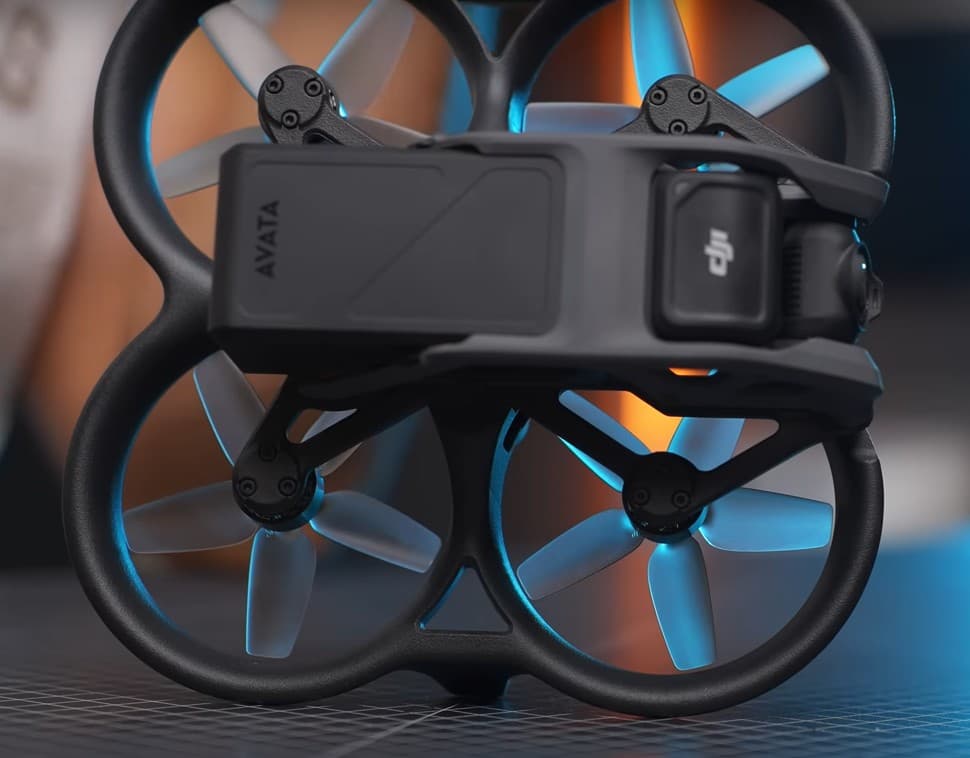 DJI Avata: fpv квадрокоптер с огромными возможностями 13 avata сверху 1